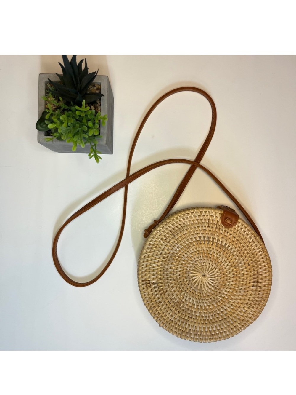Round Wicker Rattan Crossbody Purse